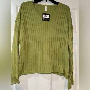 NWT Wishlist Boutique Sweater Pointelle Top M/L Green Christmas